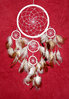 Dreamcatcher WHITE 17/45 cm. Leder weiss mit weißen und natur Plüschfedern, Perlen im Netz